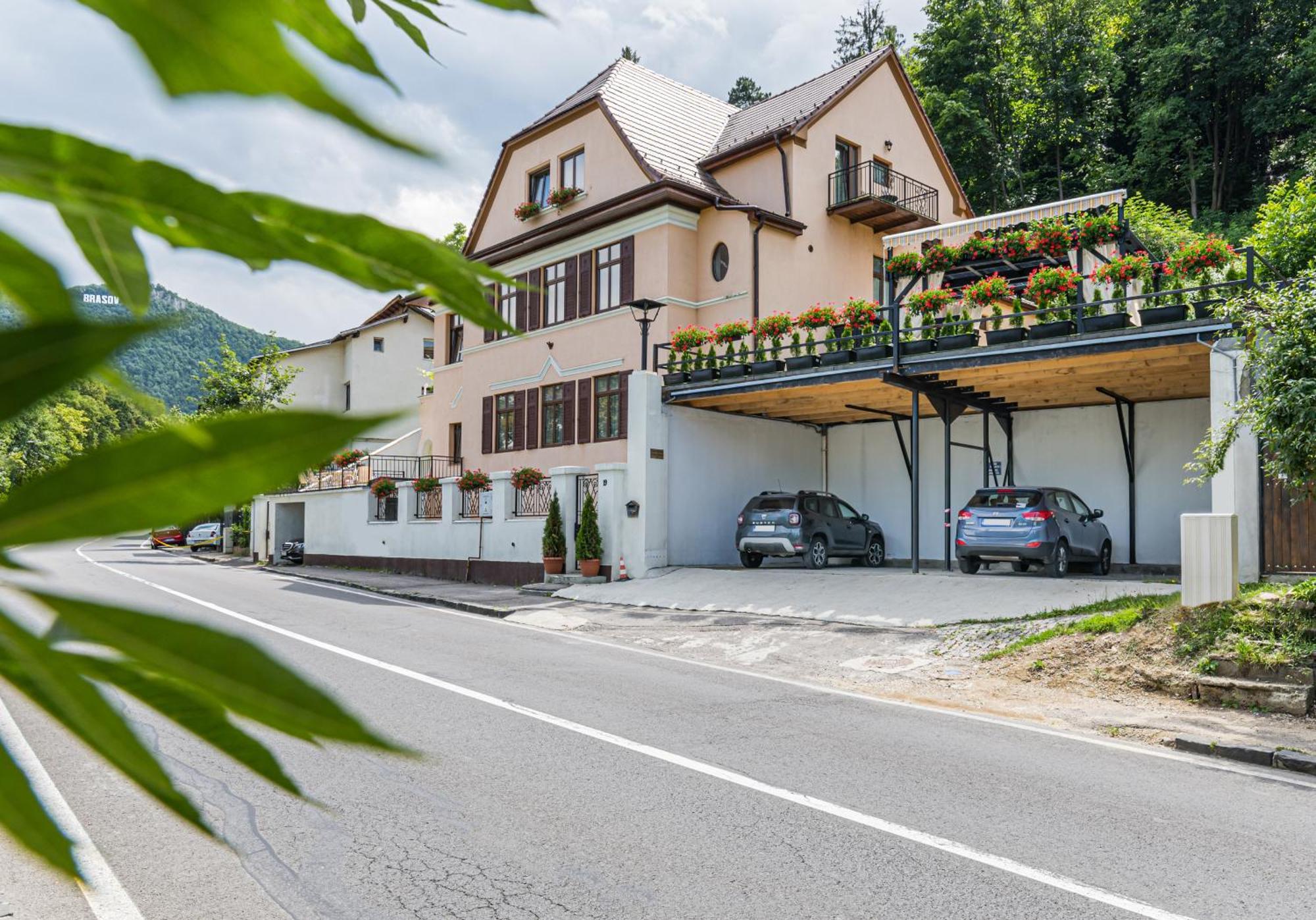 Casa Moritz Hotel Brasov Bagian luar foto
