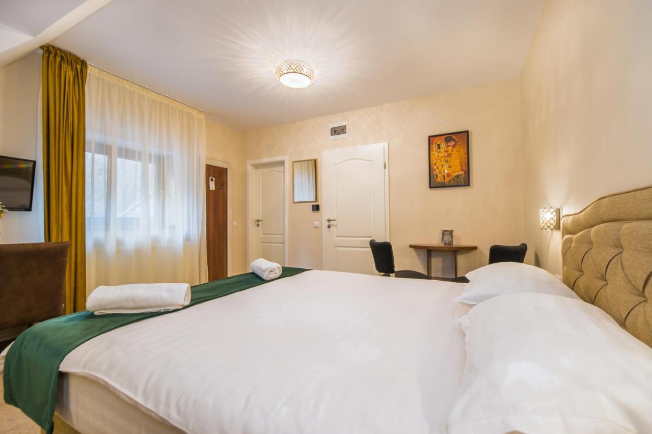 Casa Moritz Hotel Brasov Bagian luar foto